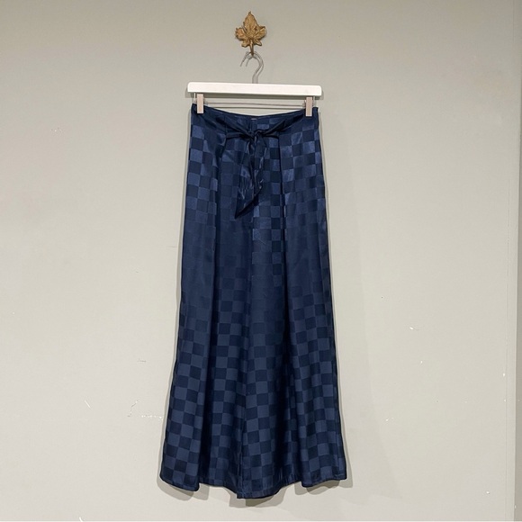Urban Outfitters Checkmate Blue Satin wide leg pants size 2 - Picture 1 of 8